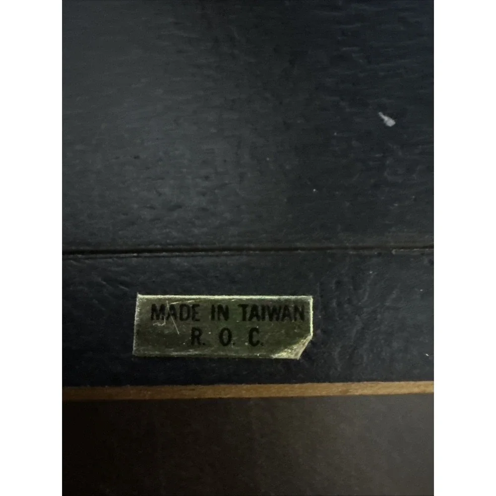 VTG Dark Green Wood Picture Frame W/ Inlay Accent  5x7